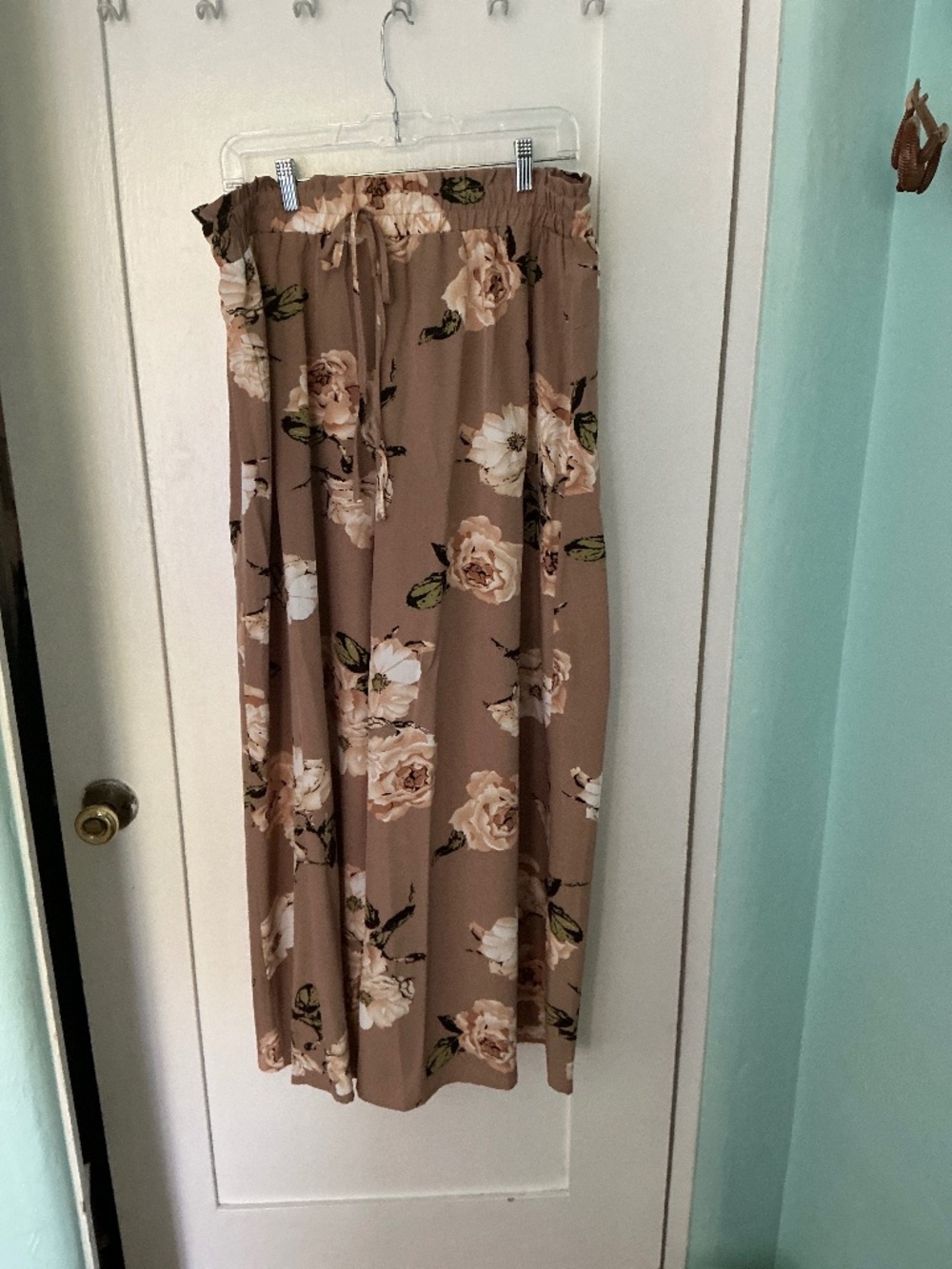 Women’s 1XL Floral Wide Leg Palazzo Pants Taupe Boho Lounge Pants